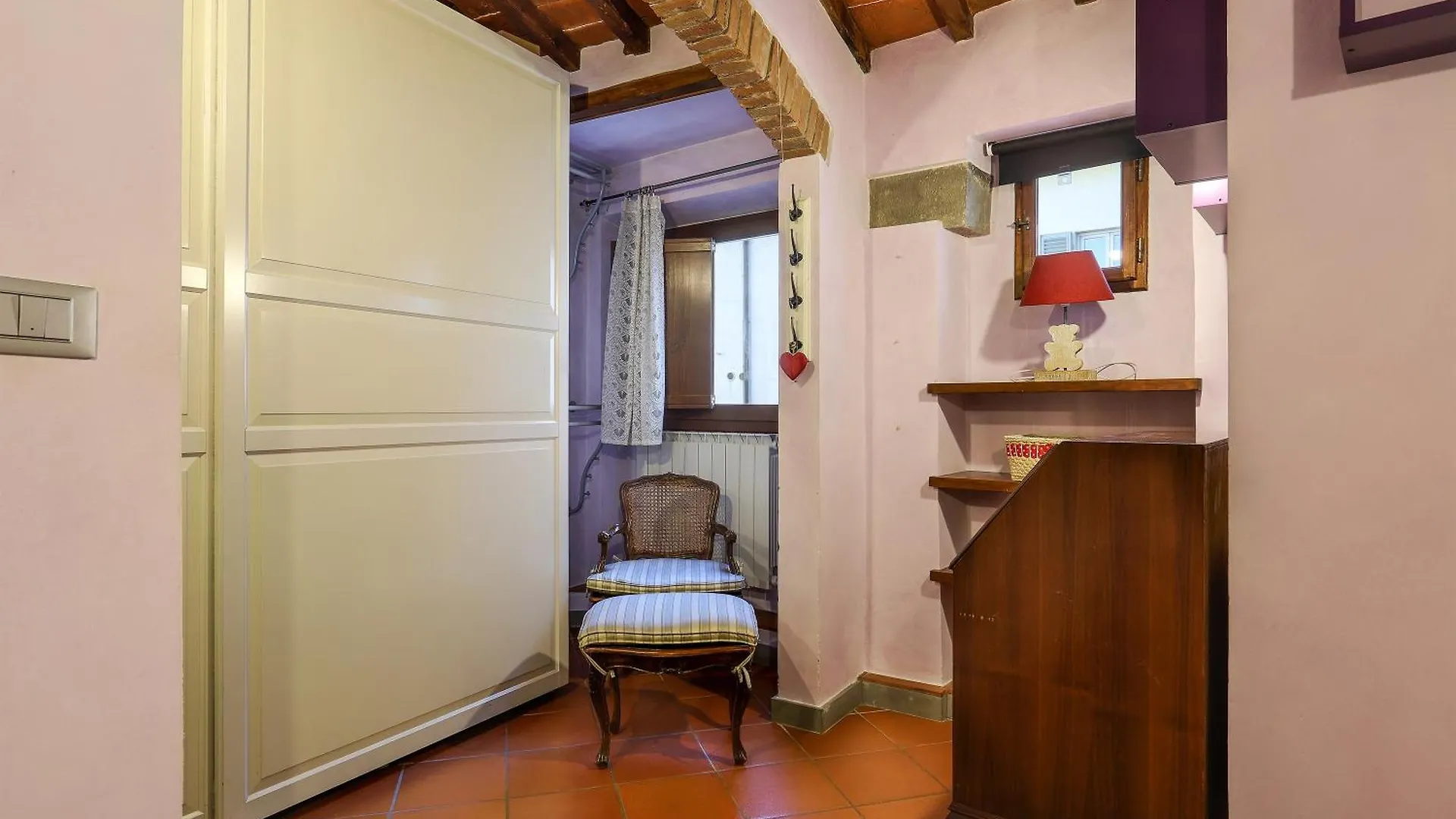 2 Bedroom Apartment With Terrace Florence