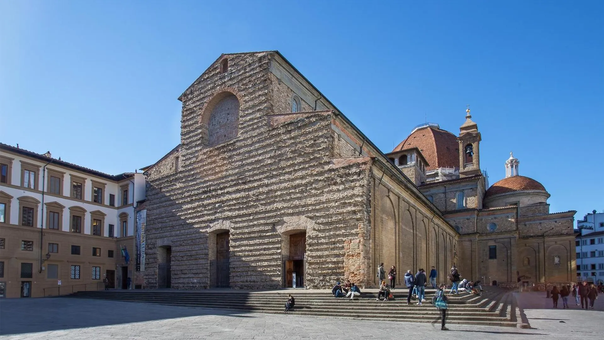2 Bedroom Apartment With Terrace Florence 0*,