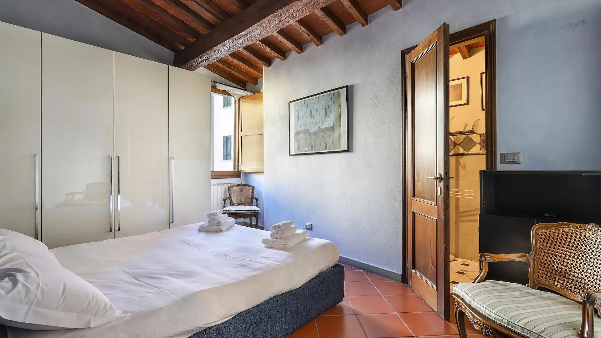 2 Bedroom Apartment With Terrace Florencja